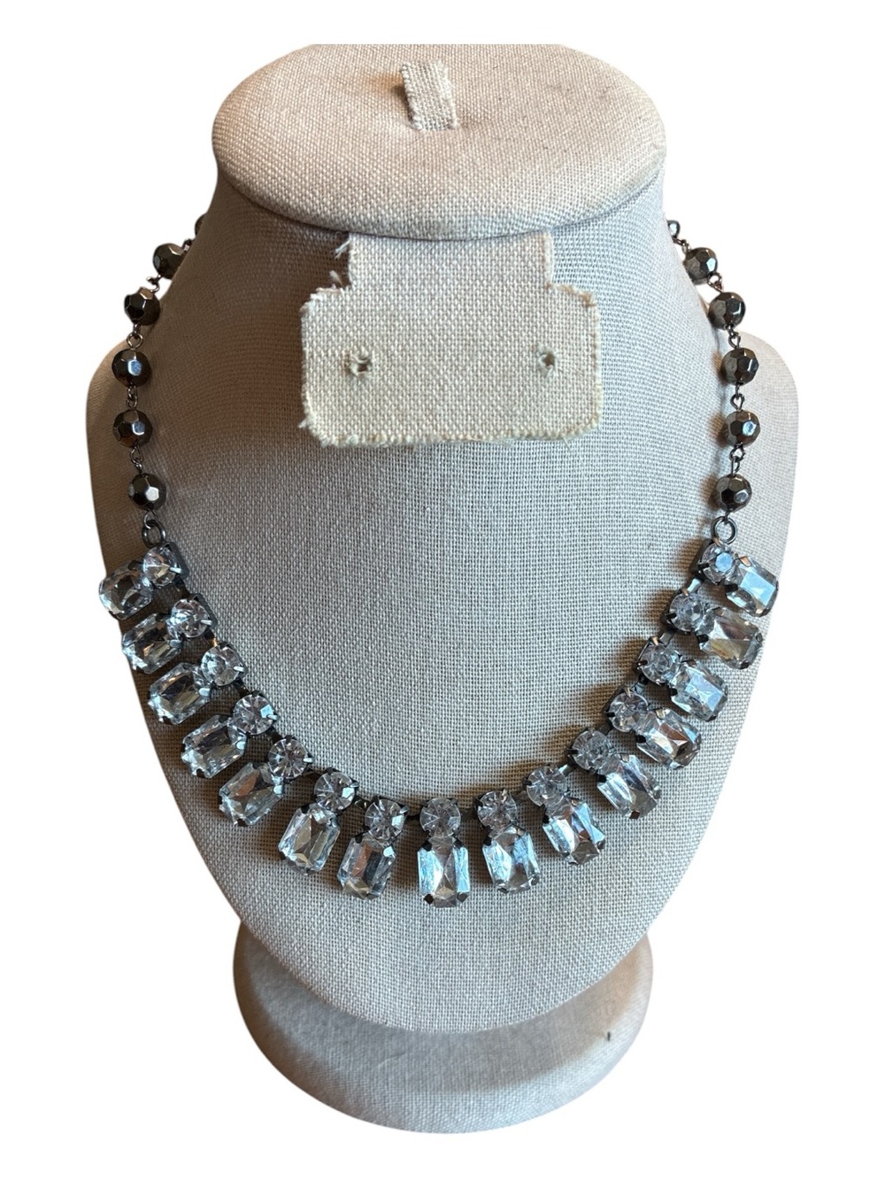 ✨ 3/$15 ✨ Clear Crystal Gun Metal Colored Statement Necklace